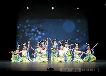 【视频】《一梦敦煌》莲韵舞蹈学校