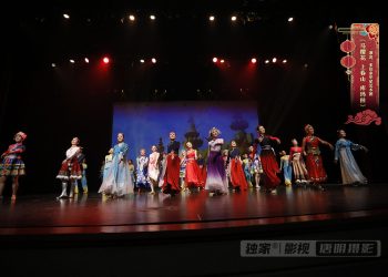 【视频】民族民间舞大联跳《马樱花+上春山+库玛拉》| 演出：多伦多华星艺术团
