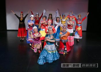 【视频】民族服饰表演《爱我中华》| 演出：东枫彩走秀部