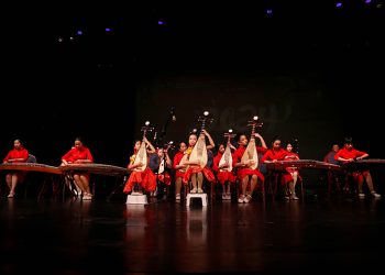 【视频】民乐合奏《这世界这么多人》| 演出：北美中乐团