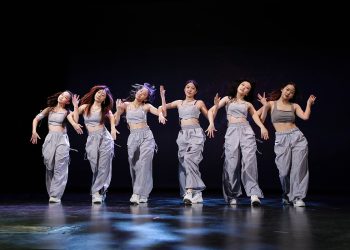 【视频】现代舞《2NE1 MASH UP》| 演出：蔓玲舞蹈艺术学校