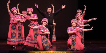 【视频】歌伴舞《我是客家人》（客家语）| 演唱：黄海涛 / 伴舞: 枫华正茂舞蹈队