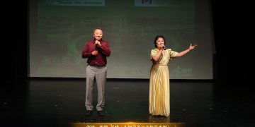 【视频】二重唱《为了谁》| 演出：张艳 谷峰（东枫彩多元文化艺术团）